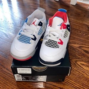 Like new 💛 Jordan retro 4 Toddler 8 sneaker